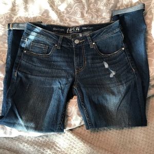 APT 9 SLIM CAPRI JEANS SIZE 2
